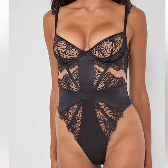 New!For Love And Lemons SoutacheBlack‎ Lace Bodysuit
